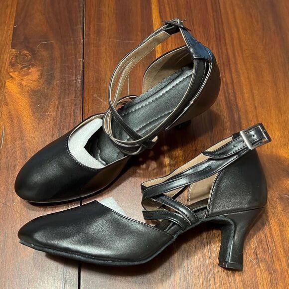 Black Faux Leather Strapped Closed Toe Pumps Womens US 6.5/7 - Picture 1 of 6
